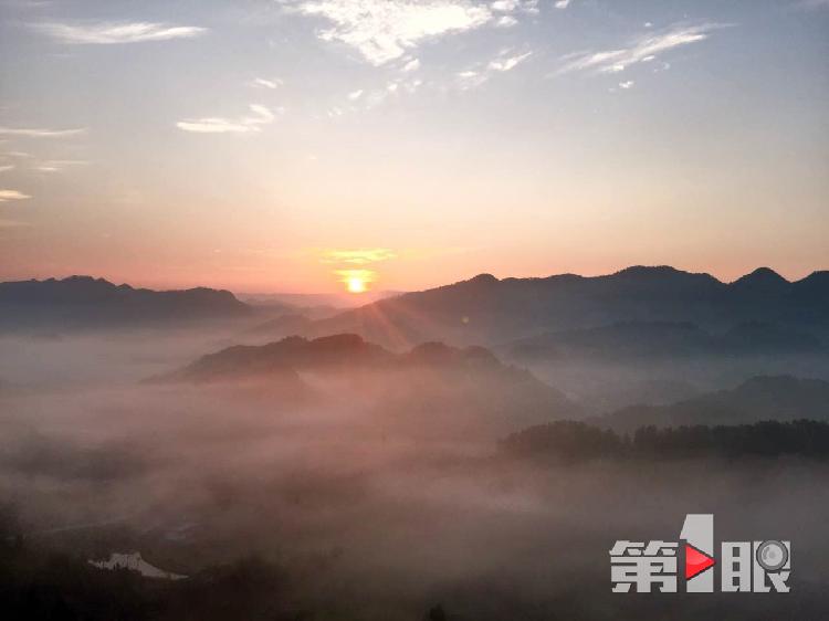 重庆涪陵感受平流雾的美丽和神奇