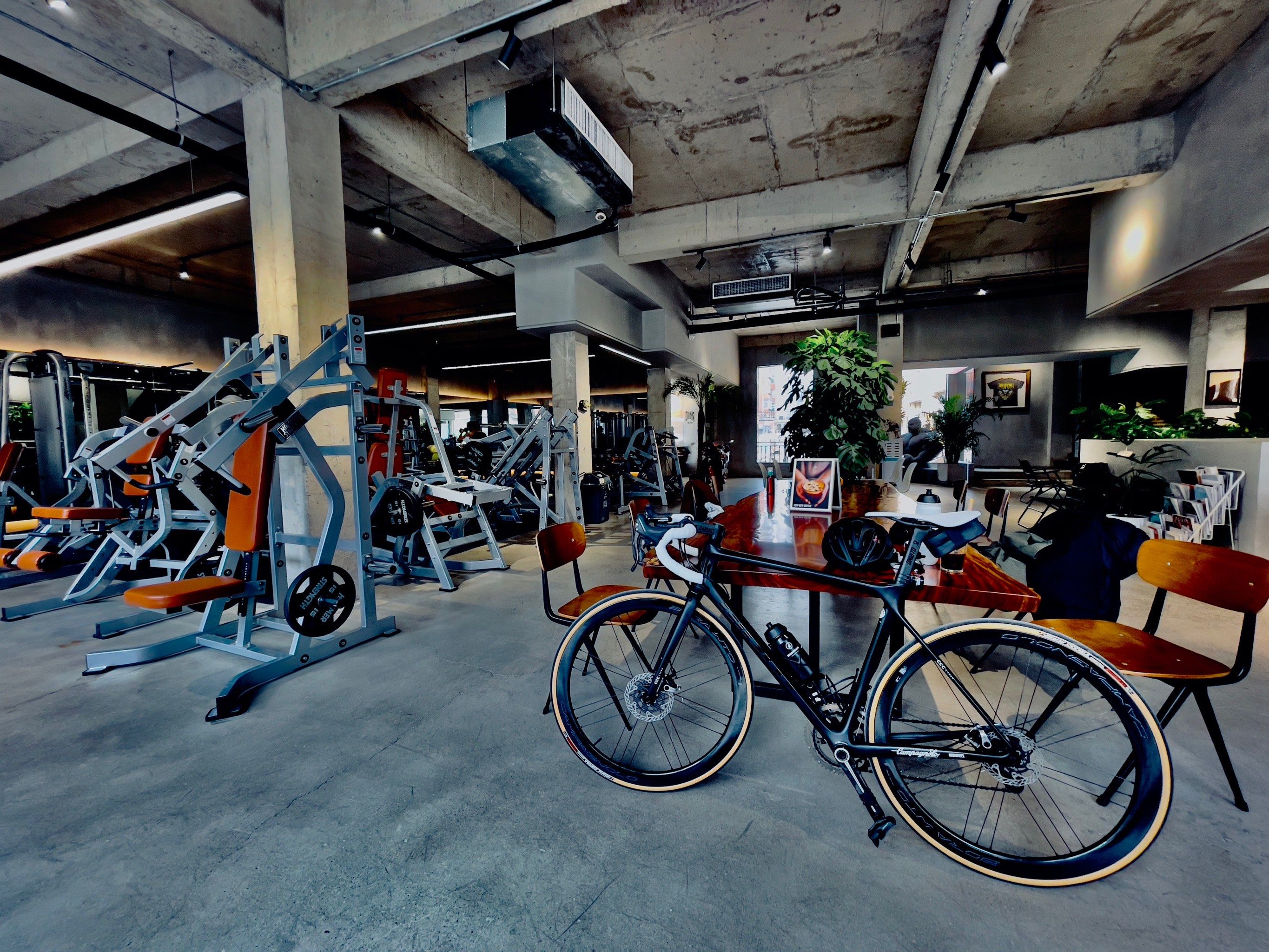 台湾姑娘的襄阳“慢时光”：从咖啡馆骑行出发